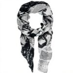 Sciarpa Desigual Newspaper Rectangle Foulard Nero Motivo