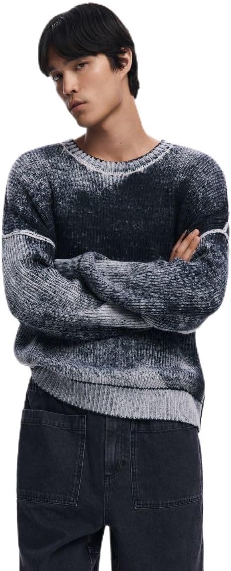 Felpa con cappuccio Desigual in cotone nero su sfondo neutro