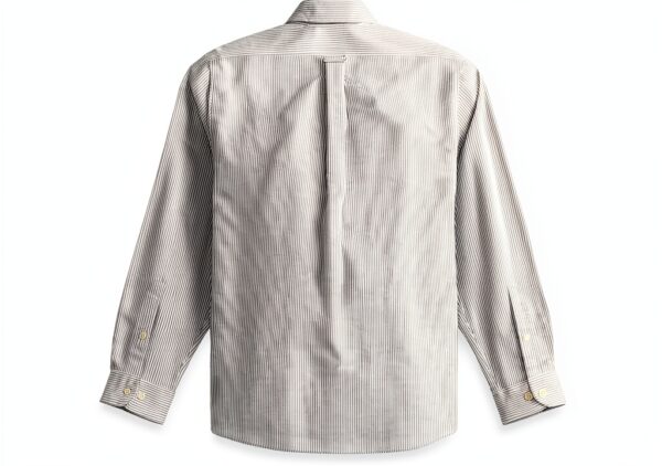 Sebago Questa camicia che combina classe e stile casual ha colletto button down ed è realizzata in Cotone in fantasia a righe piccole: a vestibilità regolare, presenta 1 taschino applicato sul petto e-1
